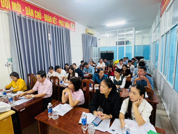 Phòng Giao dịch Ngân hàng Chính sách Xã hội Quế Sơn tập huấn nghiệp vụ ủy thác cho cán bộ các tổ chức chính trị - xã hội cấp xã năm 2025